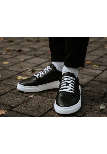 Czarne półbuty sportowe