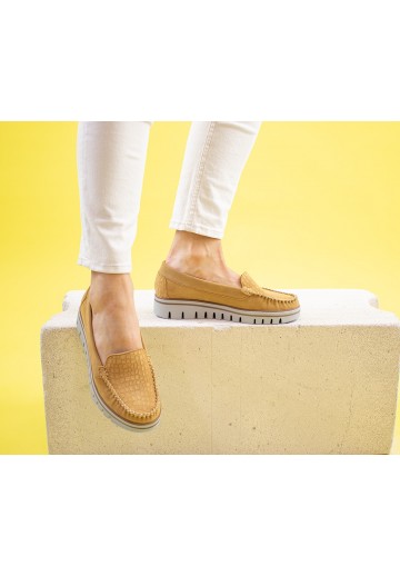 Żółte mokasyny na grubej...