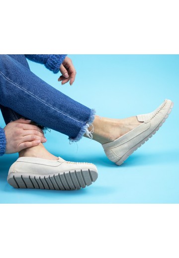 Mokasyny w kolorze beżowym