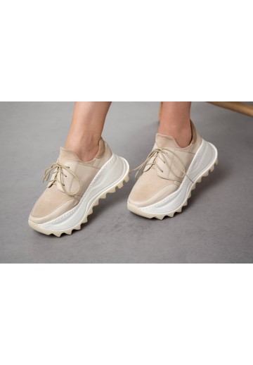 Beżowe buty sportowe