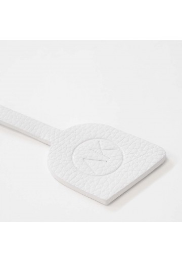 Biały brelok plomba