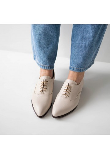 Beżowe półbuty damskie