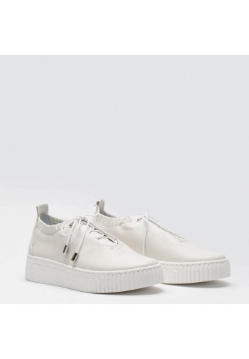 Białe trampki damskie ze...