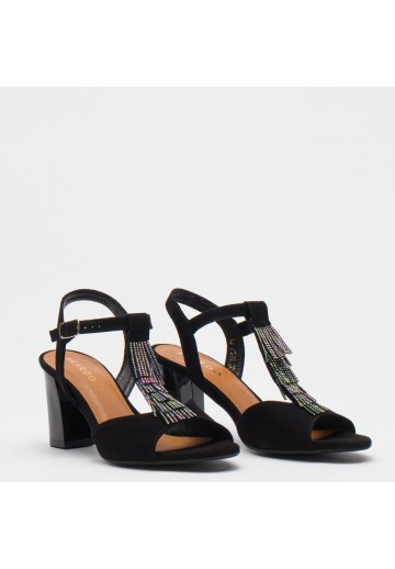 Czarne sandały na słupku z...