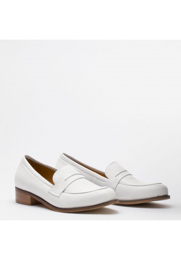 Białe lordsy damskie na...