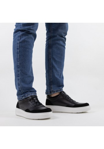 Czarne półbuty sportowe z...