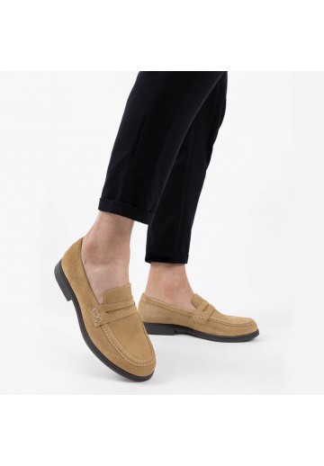 Jasnobrązowe klasyczne...