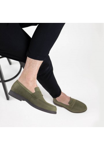 Oliwkowe klasyczne loafersy...