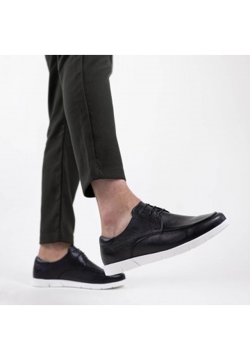 Półsportowe czarne buty...