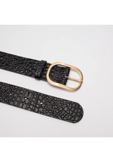 Czarny tłoczony pasek...