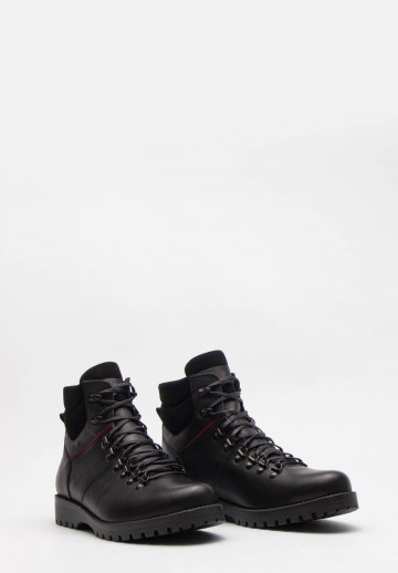 Czarne ocieplane trzewiki